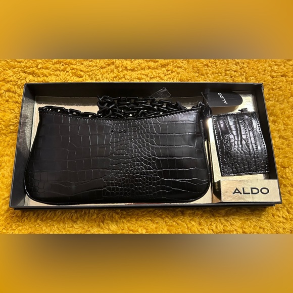 Aldo Handbags - NWT NIB Aldo Croc Style Shoulder Bag On Chain & Cardholder